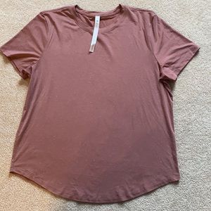 Lululemon short sleeved tshirt